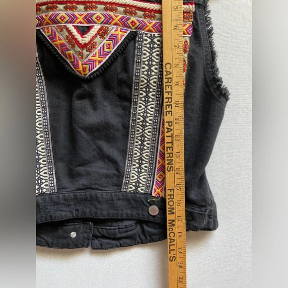 H&M X Coachella denim Aztec  festival frayed jean vest Sz 10 - Picture 6 of 7